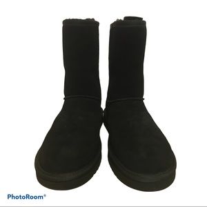 Koolaburra by UGG Brand New classic short boot